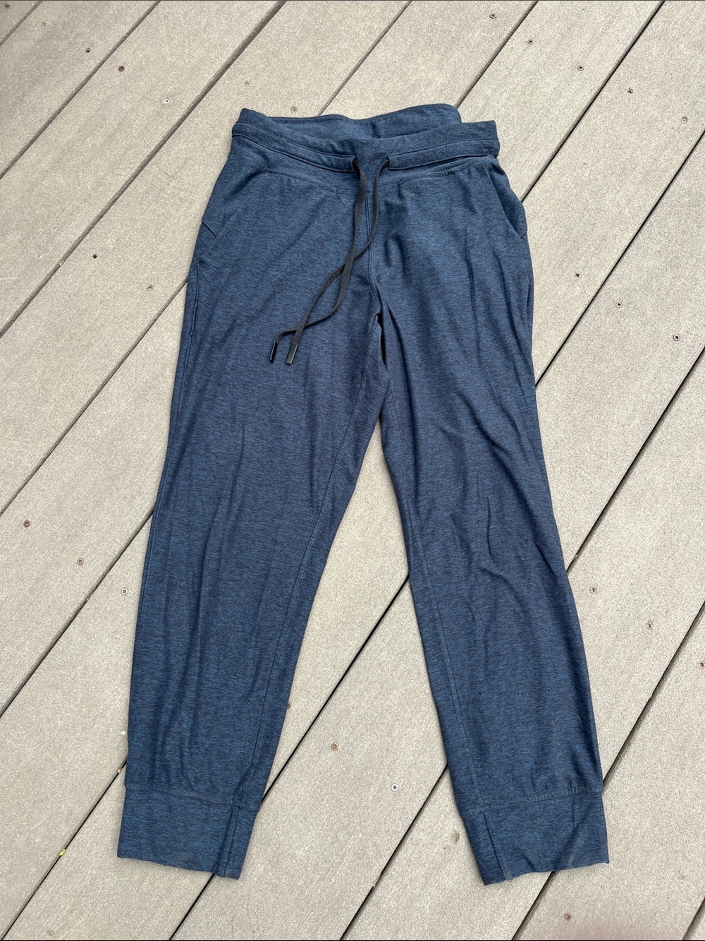 Lululemon Women’s Ready to Rulu  Jogger Crop-Heathered True Navy/Black size 6